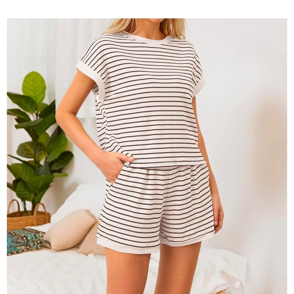 Casual 2 Piece Set - Picture 4 of 6